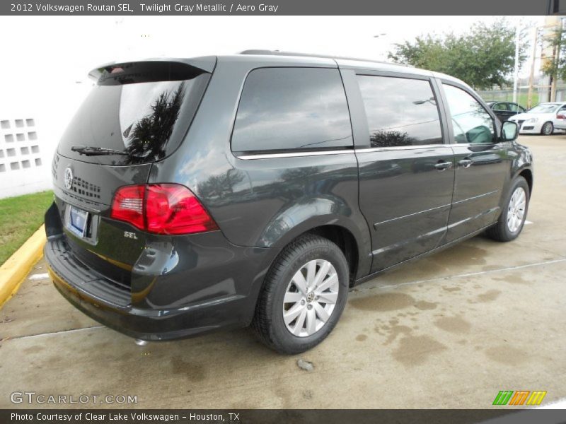 Twilight Gray Metallic / Aero Gray 2012 Volkswagen Routan SEL