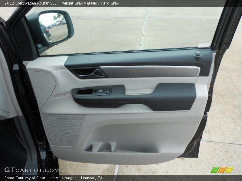 Door Panel of 2012 Routan SEL