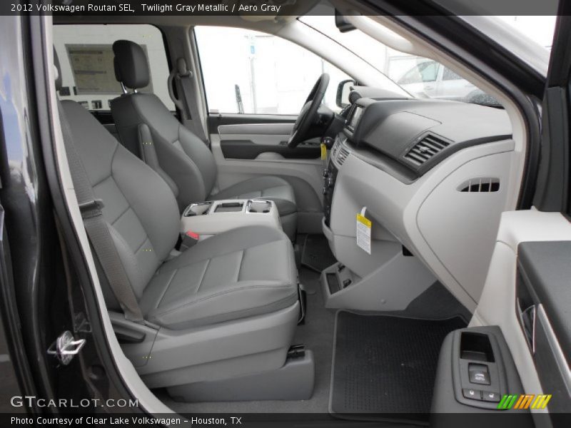  2012 Routan SEL Aero Gray Interior