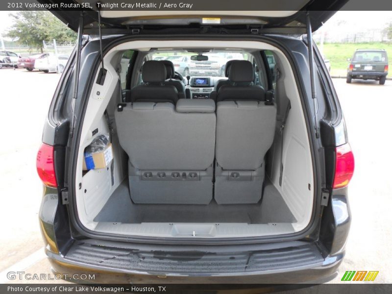  2012 Routan SEL Trunk
