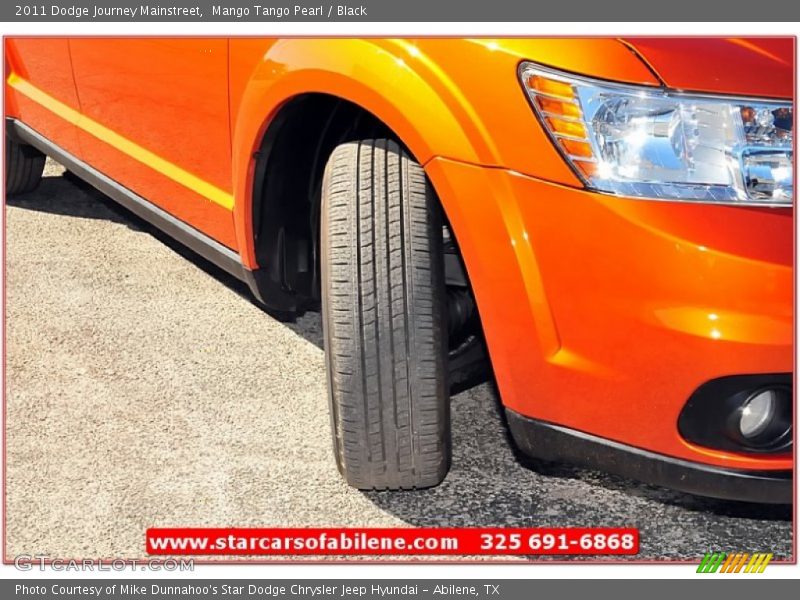 Mango Tango Pearl / Black 2011 Dodge Journey Mainstreet