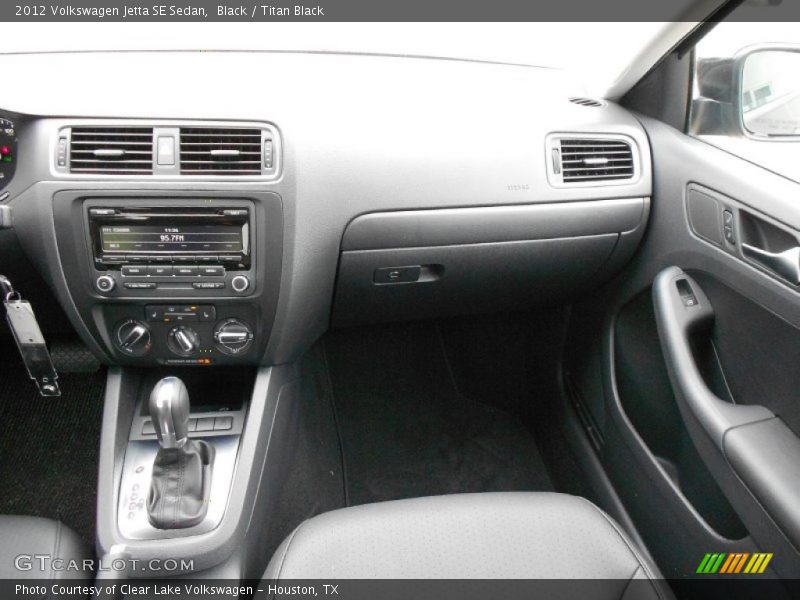 Black / Titan Black 2012 Volkswagen Jetta SE Sedan
