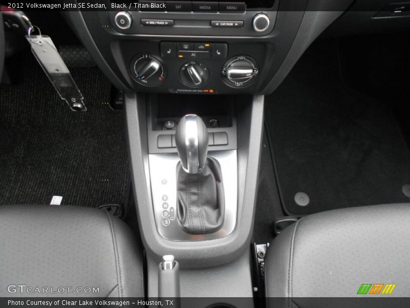 Black / Titan Black 2012 Volkswagen Jetta SE Sedan