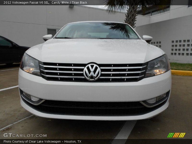 Candy White / Titan Black 2012 Volkswagen Passat V6 SEL