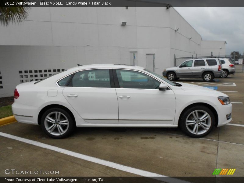 Candy White / Titan Black 2012 Volkswagen Passat V6 SEL