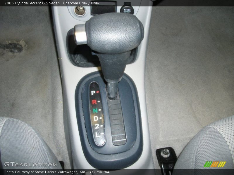 Charcoal Gray / Gray 2006 Hyundai Accent GLS Sedan