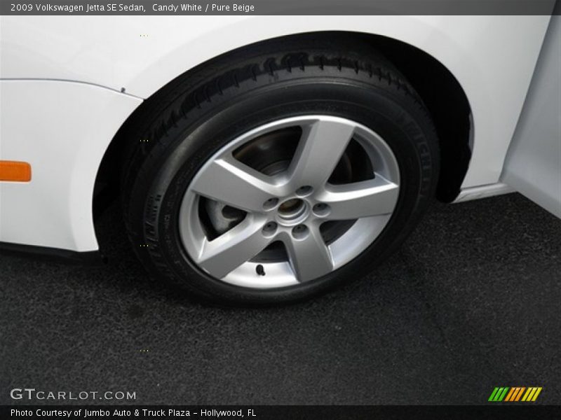 Candy White / Pure Beige 2009 Volkswagen Jetta SE Sedan
