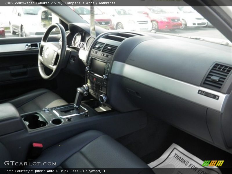 Campanella White / Anthracite 2009 Volkswagen Touareg 2 VR6