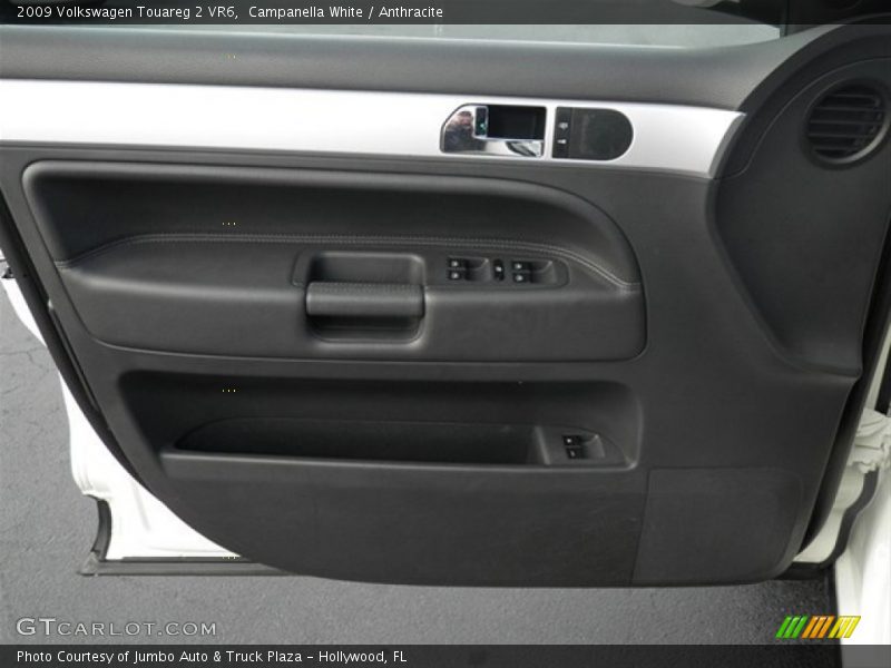 Campanella White / Anthracite 2009 Volkswagen Touareg 2 VR6