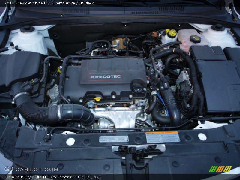 Summit White / Jet Black 2011 Chevrolet Cruze LT