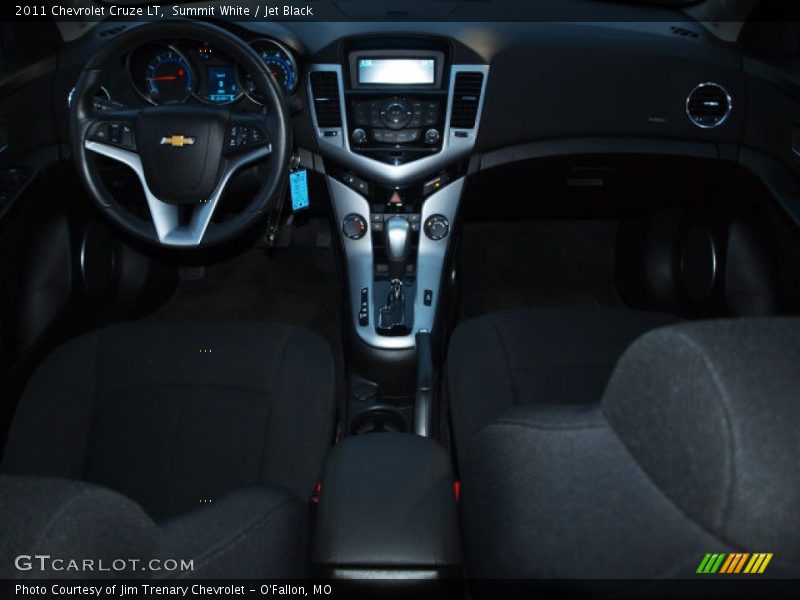 Summit White / Jet Black 2011 Chevrolet Cruze LT