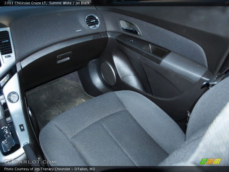 Summit White / Jet Black 2011 Chevrolet Cruze LT