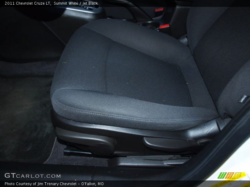 Summit White / Jet Black 2011 Chevrolet Cruze LT