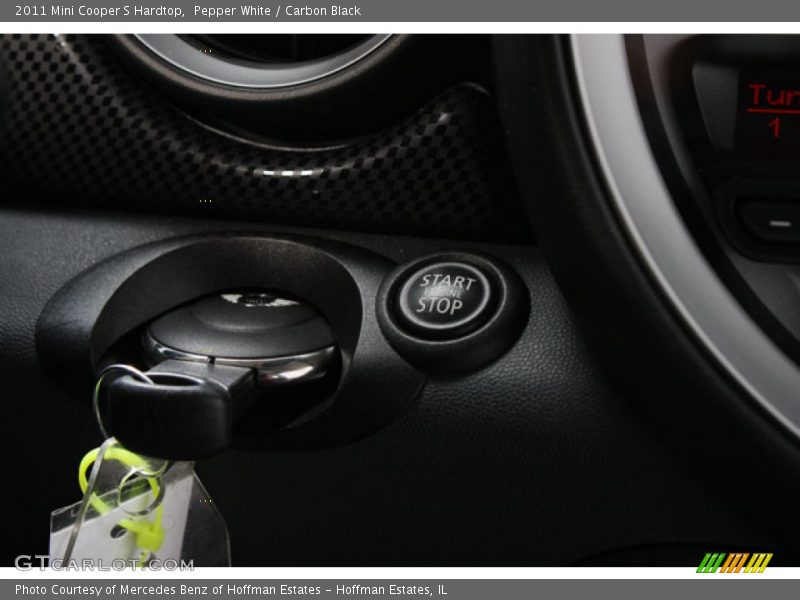 Pepper White / Carbon Black 2011 Mini Cooper S Hardtop