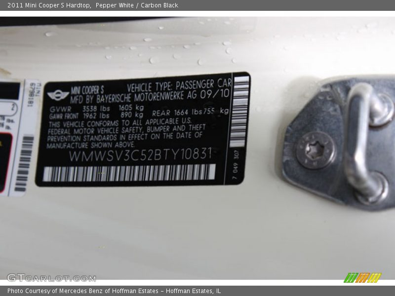 Pepper White / Carbon Black 2011 Mini Cooper S Hardtop