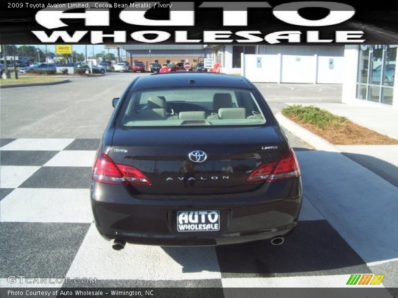 Cocoa Bean Metallic / Ivory 2009 Toyota Avalon Limited