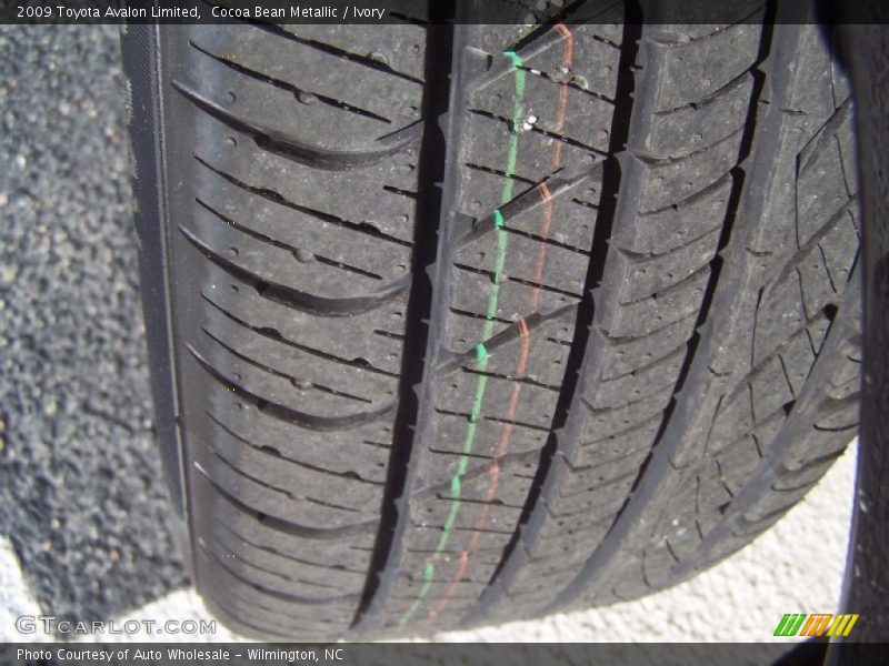 Cocoa Bean Metallic / Ivory 2009 Toyota Avalon Limited