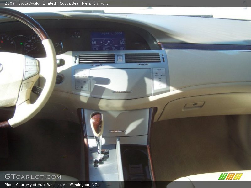 Cocoa Bean Metallic / Ivory 2009 Toyota Avalon Limited