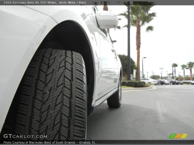 Arctic White / Black 2009 Mercedes-Benz ML 350 4Matic