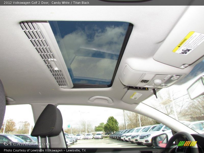 Candy White / Titan Black 2012 Volkswagen Golf 2 Door