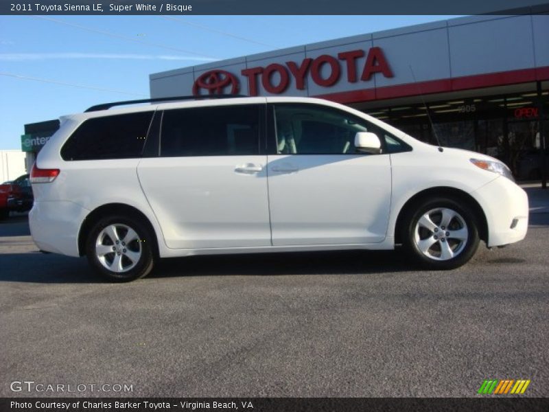 Super White / Bisque 2011 Toyota Sienna LE