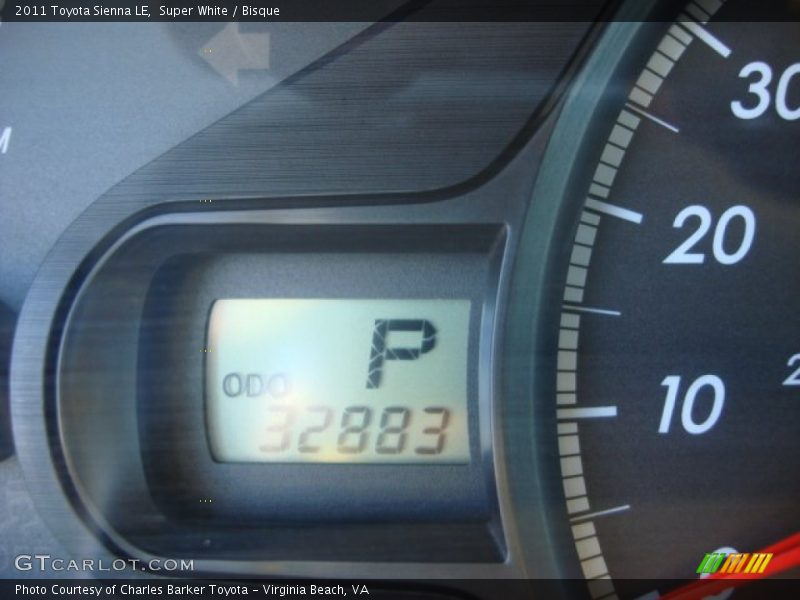 Super White / Bisque 2011 Toyota Sienna LE