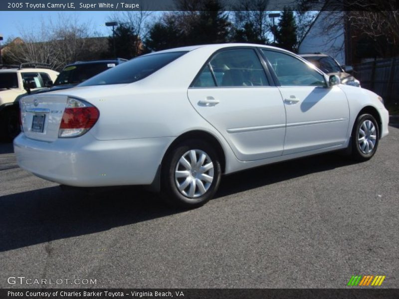 Super White / Taupe 2005 Toyota Camry LE