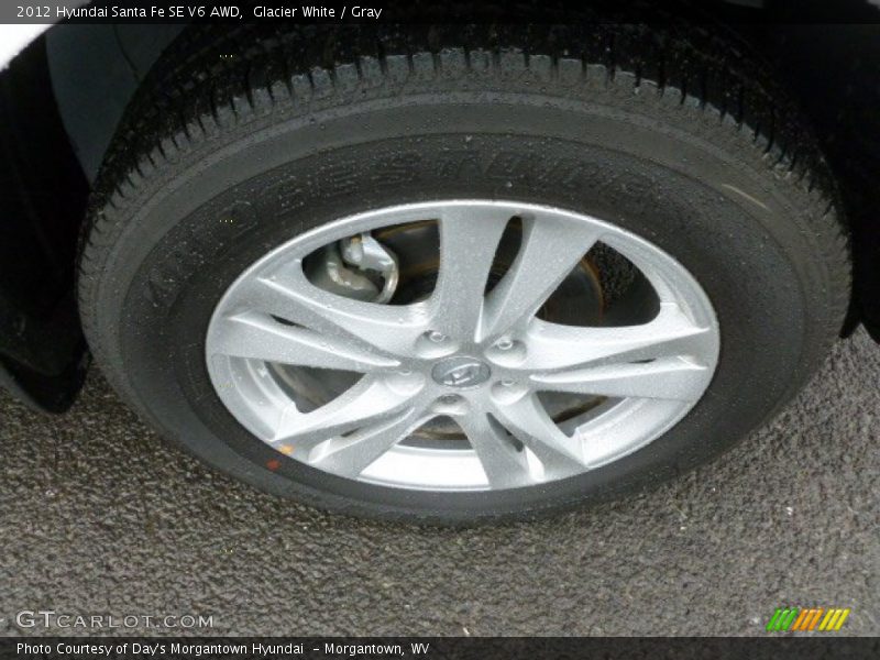 Glacier White / Gray 2012 Hyundai Santa Fe SE V6 AWD