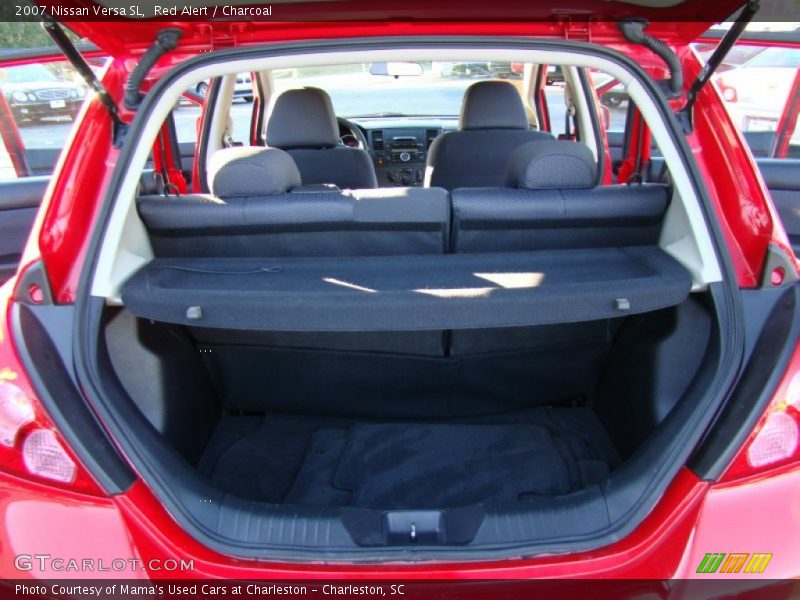  2007 Versa SL Trunk