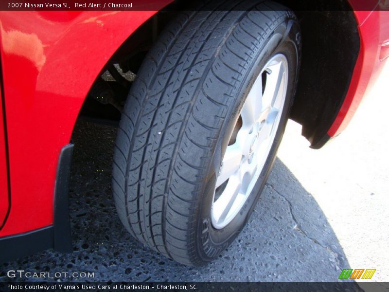 Red Alert / Charcoal 2007 Nissan Versa SL