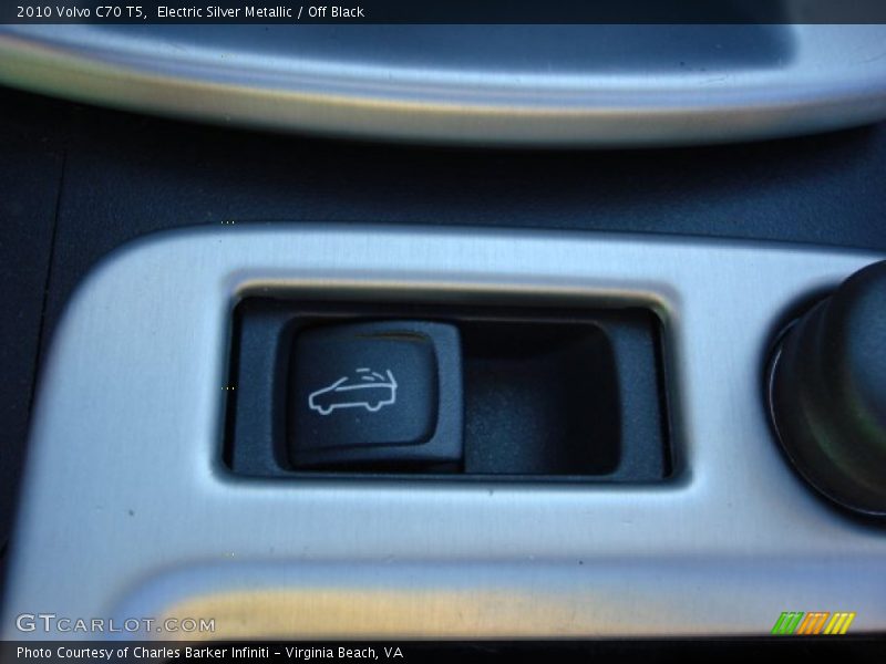 Electric Silver Metallic / Off Black 2010 Volvo C70 T5