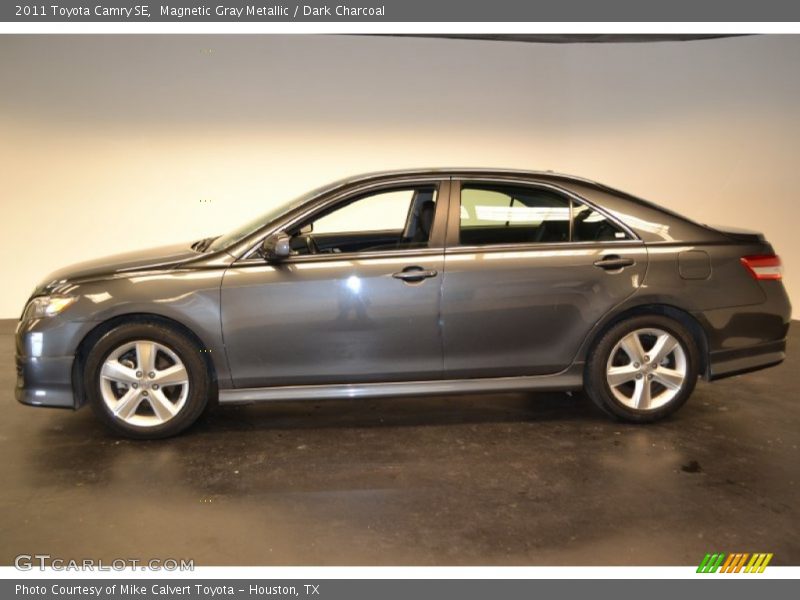 Magnetic Gray Metallic / Dark Charcoal 2011 Toyota Camry SE