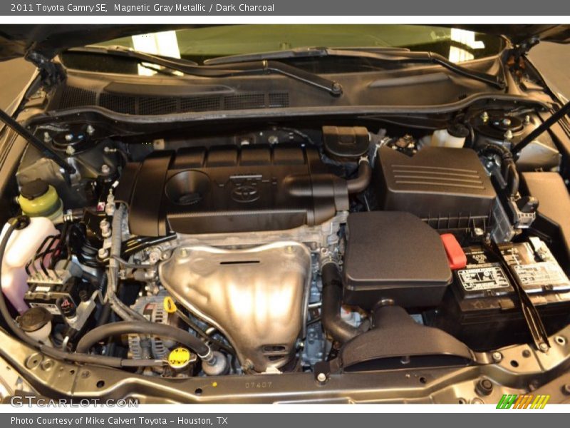 Magnetic Gray Metallic / Dark Charcoal 2011 Toyota Camry SE