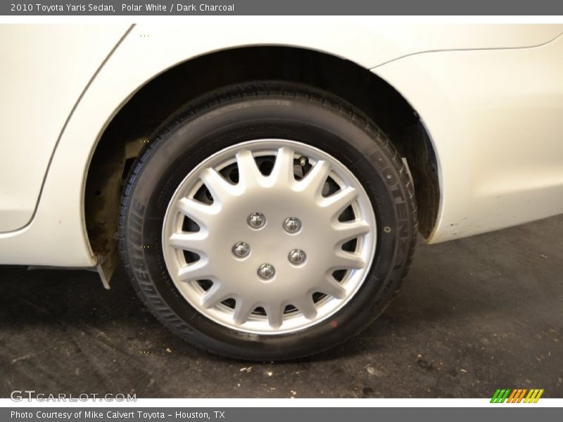 Polar White / Dark Charcoal 2010 Toyota Yaris Sedan