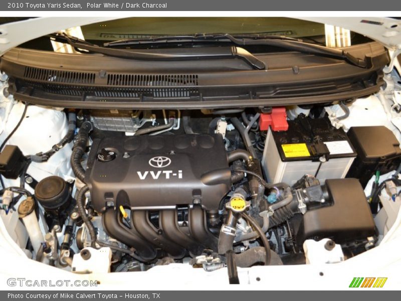 Polar White / Dark Charcoal 2010 Toyota Yaris Sedan