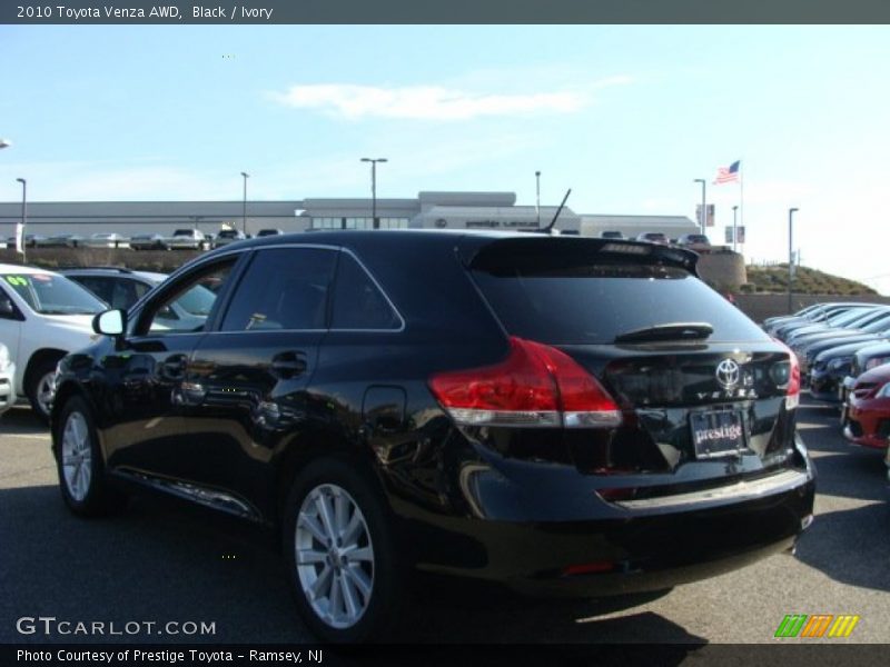 Black / Ivory 2010 Toyota Venza AWD