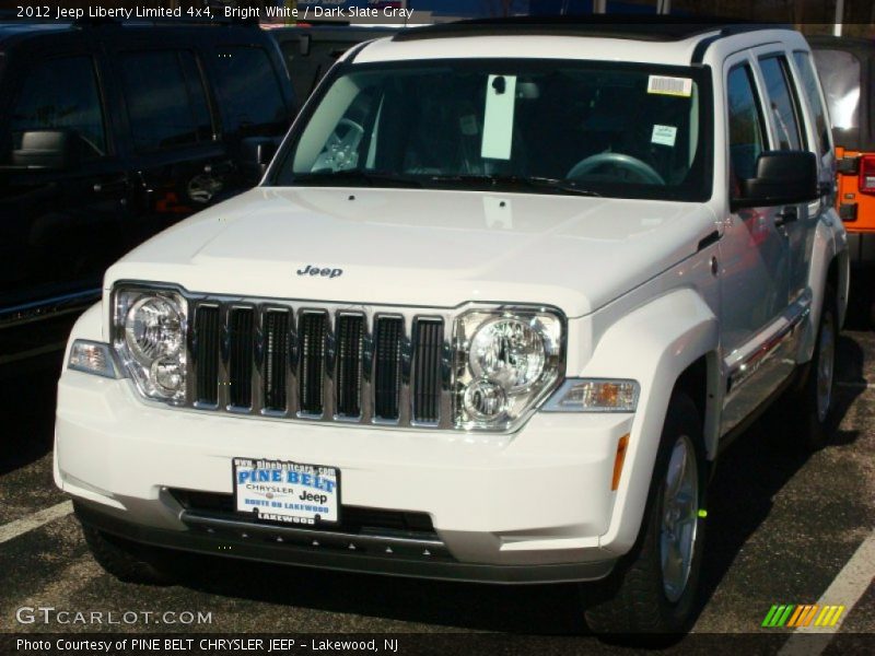 Bright White / Dark Slate Gray 2012 Jeep Liberty Limited 4x4