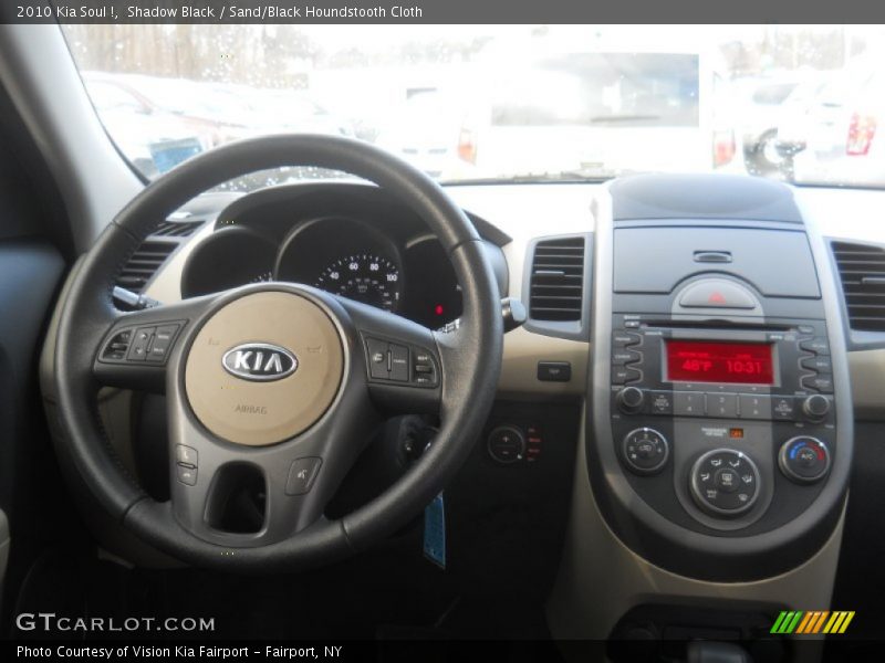 Shadow Black / Sand/Black Houndstooth Cloth 2010 Kia Soul !
