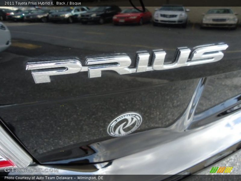 Black / Bisque 2011 Toyota Prius Hybrid II