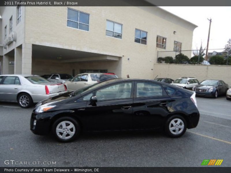 Black / Bisque 2011 Toyota Prius Hybrid II