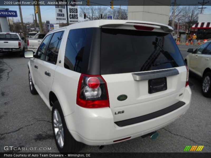 Alaska White / Almond 2009 Land Rover LR2 HSE