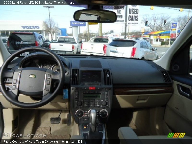 Alaska White / Almond 2009 Land Rover LR2 HSE