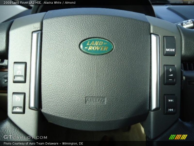 Alaska White / Almond 2009 Land Rover LR2 HSE