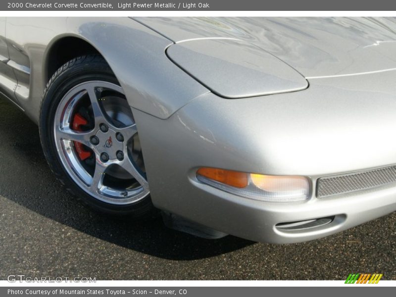 Light Pewter Metallic / Light Oak 2000 Chevrolet Corvette Convertible