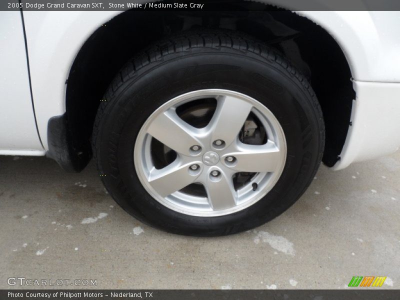 Stone White / Medium Slate Gray 2005 Dodge Grand Caravan SXT