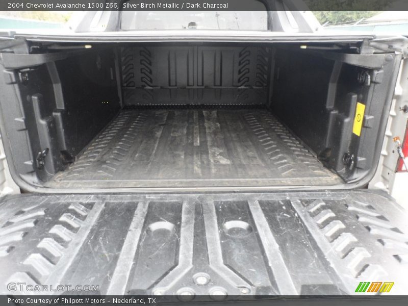Silver Birch Metallic / Dark Charcoal 2004 Chevrolet Avalanche 1500 Z66