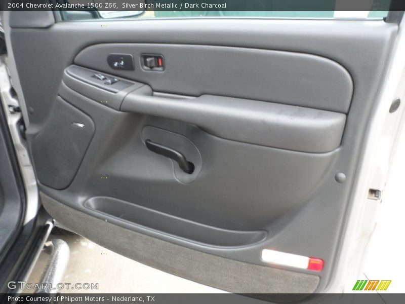 Silver Birch Metallic / Dark Charcoal 2004 Chevrolet Avalanche 1500 Z66