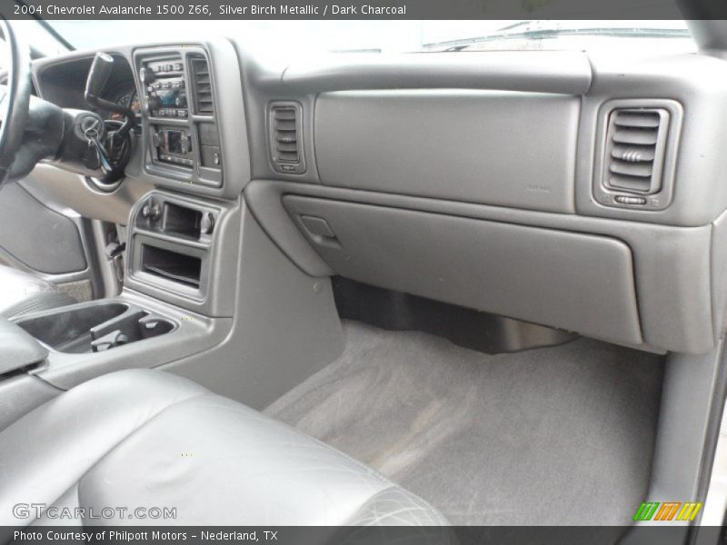 Silver Birch Metallic / Dark Charcoal 2004 Chevrolet Avalanche 1500 Z66