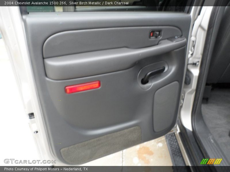 Silver Birch Metallic / Dark Charcoal 2004 Chevrolet Avalanche 1500 Z66