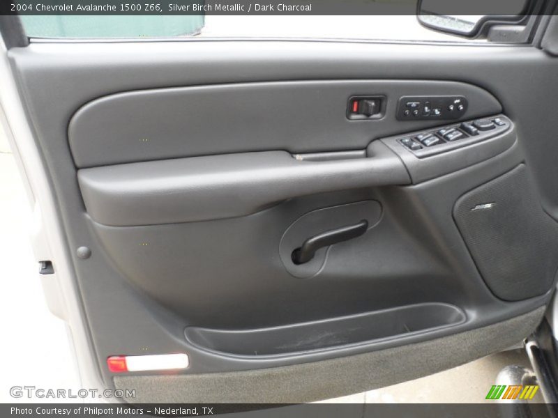 Silver Birch Metallic / Dark Charcoal 2004 Chevrolet Avalanche 1500 Z66
